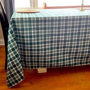 NWT X Large Dining Room Tablecloth Table Linens Green Checked